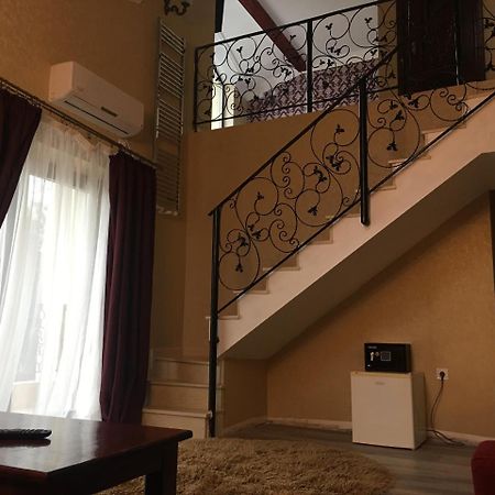 Edy'S Royal Predeal Hotell Exteriör bild
