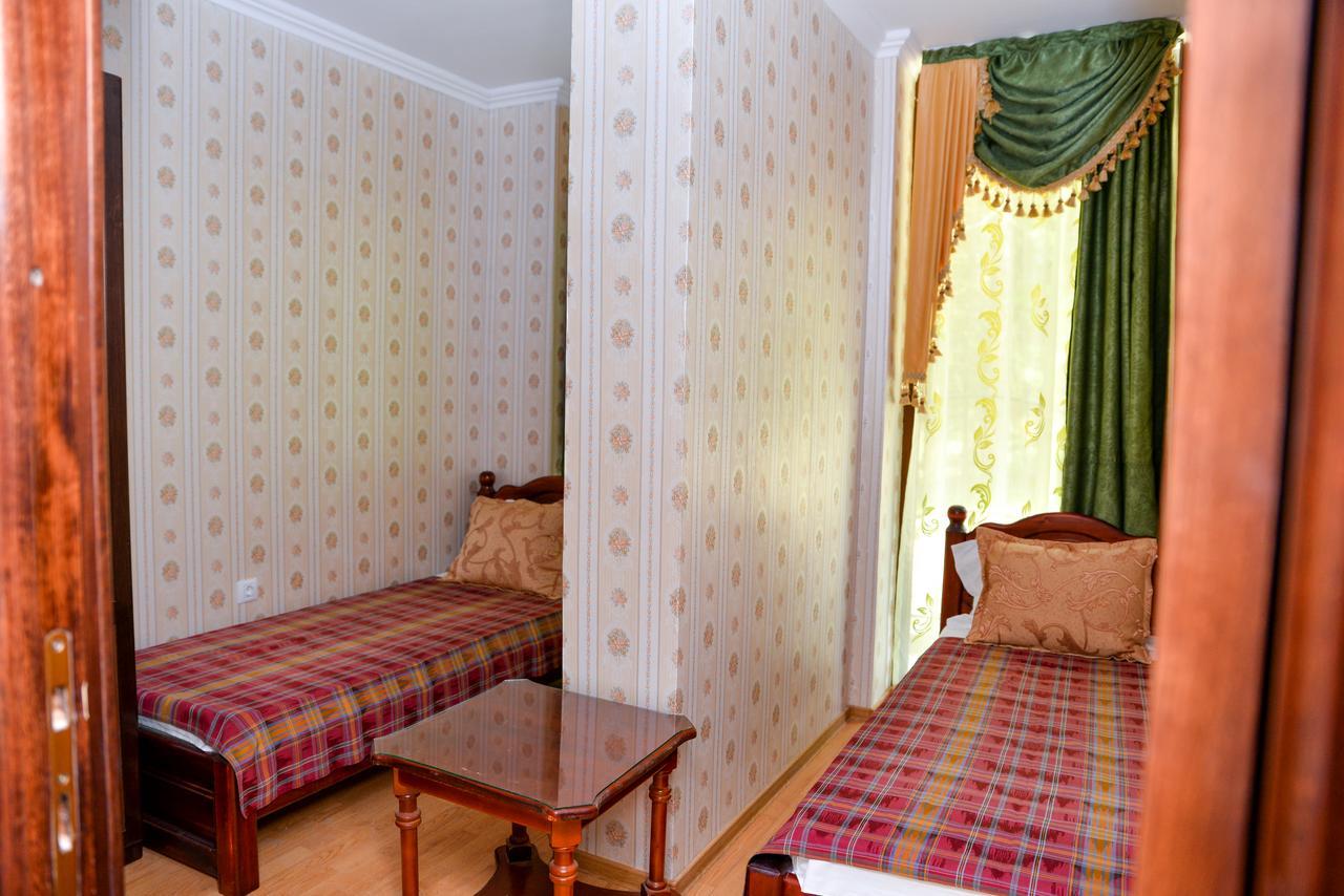Edy'S Royal Predeal Hotell Exteriör bild