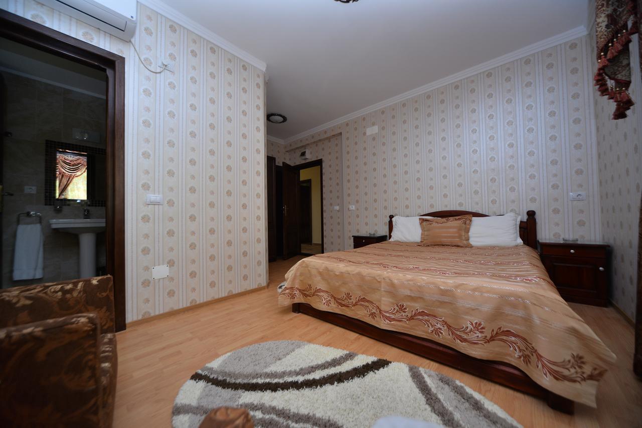 Edy'S Royal Predeal Hotell Exteriör bild