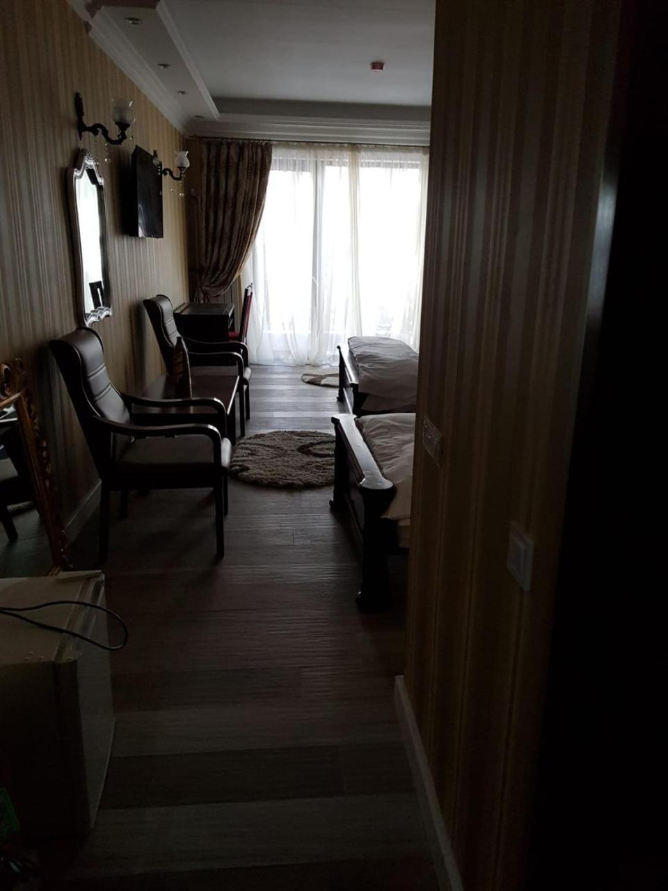 Edy'S Royal Predeal Hotell Exteriör bild