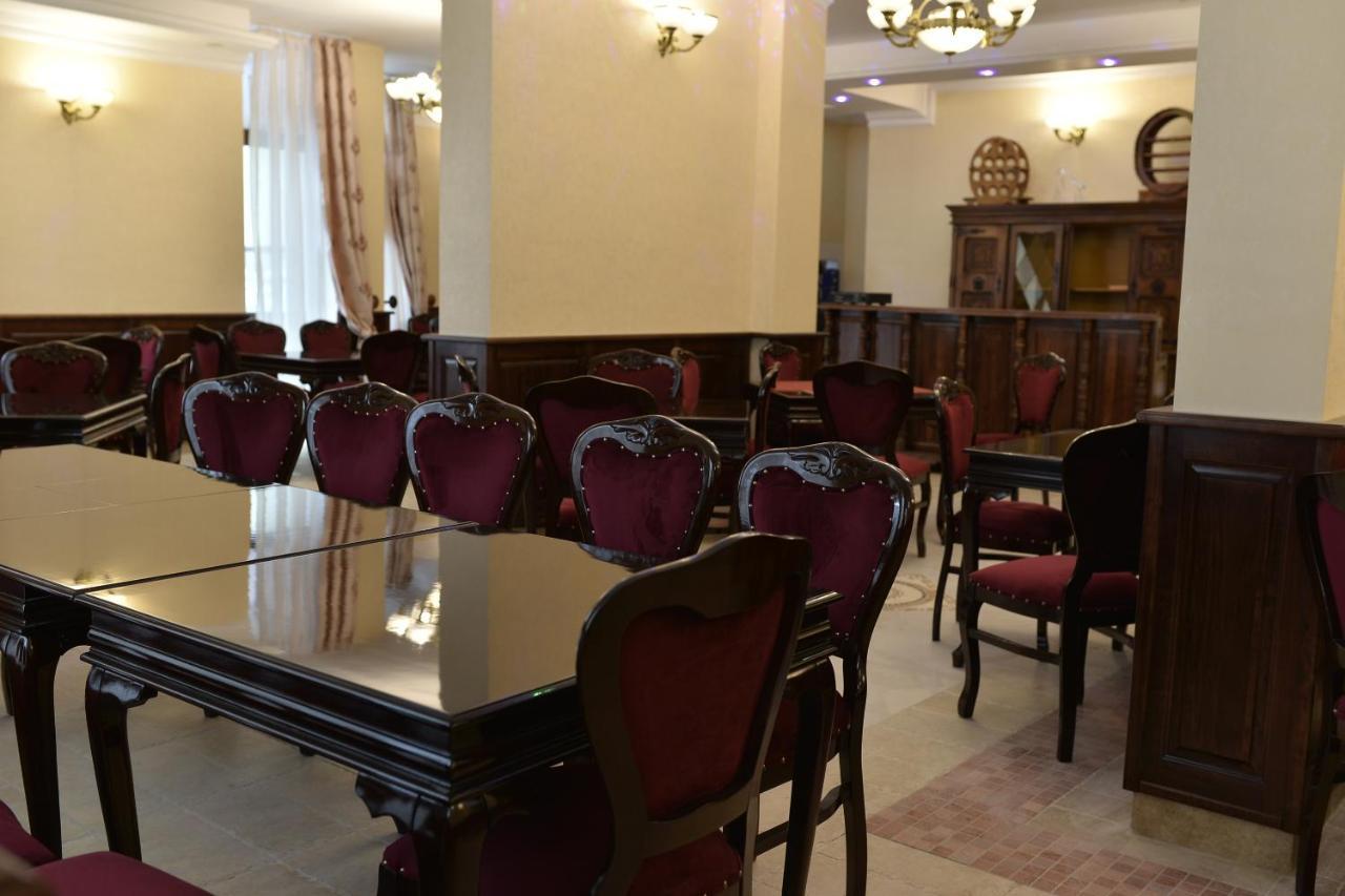 Edy'S Royal Predeal Hotell Exteriör bild