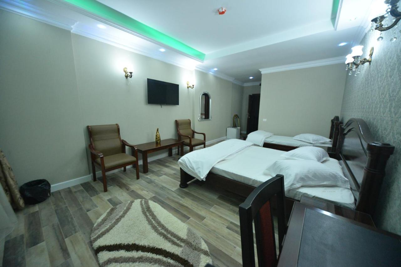 Edy'S Royal Predeal Hotell Exteriör bild