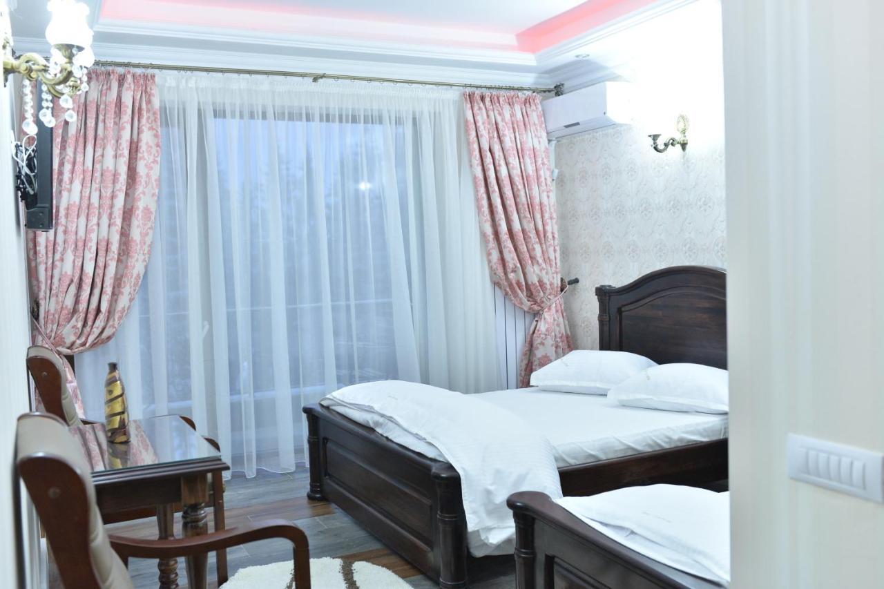 Edy'S Royal Predeal Hotell Exteriör bild