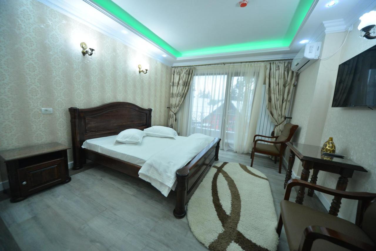 Edy'S Royal Predeal Hotell Exteriör bild